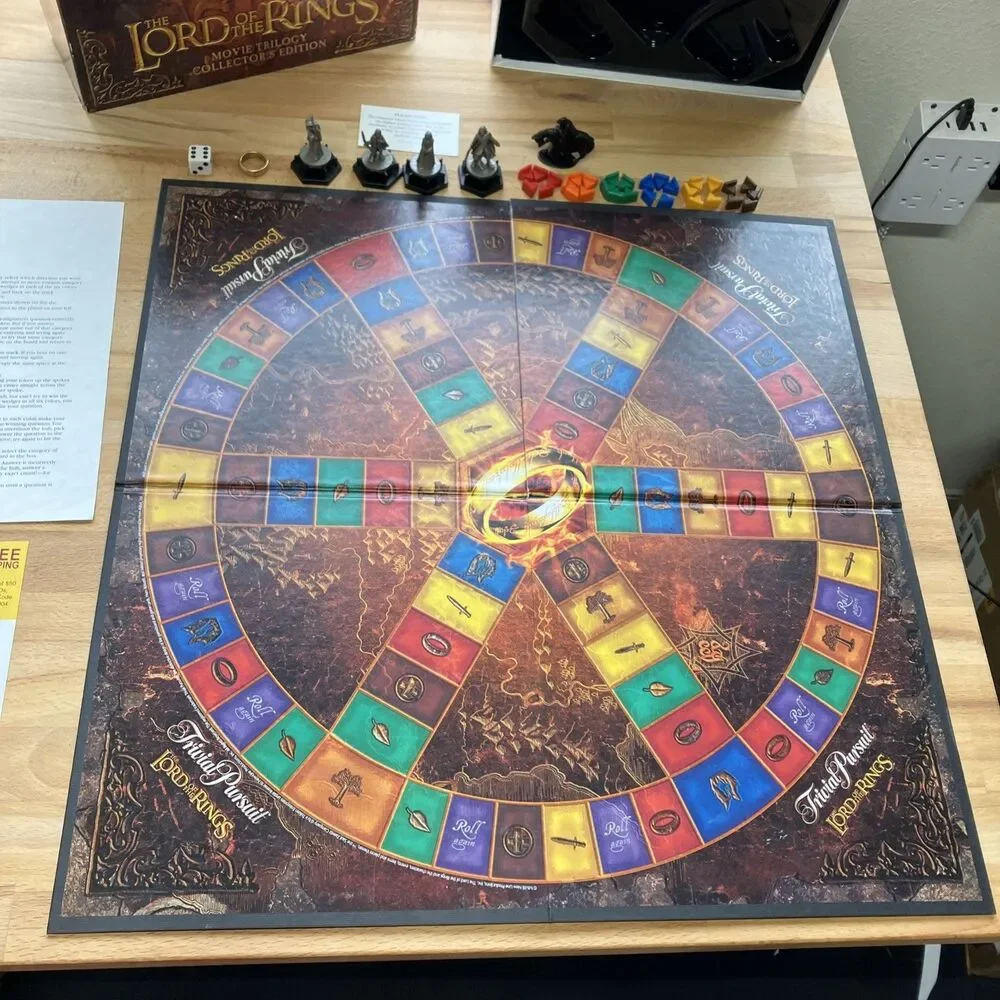 Trivial Pursuit Lord of the Rings Movie Collector’s Edition 100% Complete